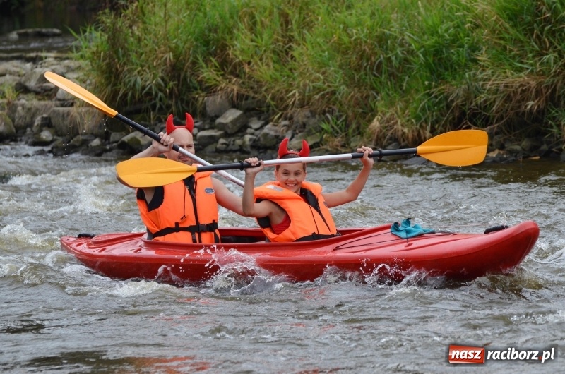 Zdjęcie w galerii na portalu naszraciborz.pl: Z nurtem Odry i w górę Ulgi, czyli spływ kajakowy Pętlą Diabeusza wiadomości z regionu