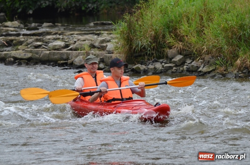 Zdjęcie w galerii na portalu naszraciborz.pl: Z nurtem Odry i w górę Ulgi, czyli spływ kajakowy Pętlą Diabeusza wiadomości z regionu