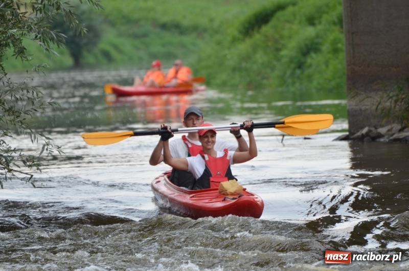 Zdjęcie w galerii na portalu naszraciborz.pl: Z nurtem Odry i w górę Ulgi, czyli spływ kajakowy Pętlą Diabeusza wiadomości z regionu