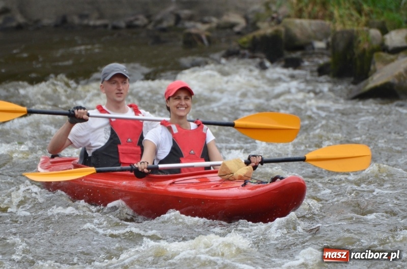 Zdjęcie w galerii na portalu naszraciborz.pl: Z nurtem Odry i w górę Ulgi, czyli spływ kajakowy Pętlą Diabeusza wiadomości z regionu
