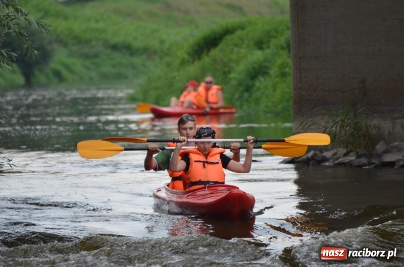 Zdjęcie w galerii na portalu naszraciborz.pl: Z nurtem Odry i w górę Ulgi, czyli spływ kajakowy Pętlą Diabeusza wiadomości z regionu