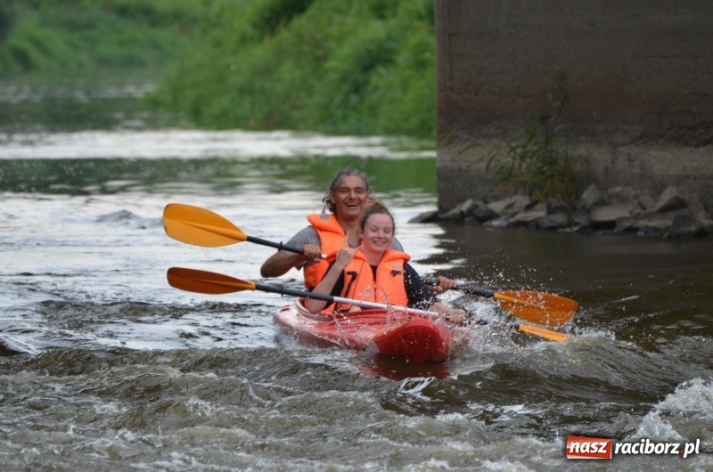Zdjęcie w galerii na portalu naszraciborz.pl: Z nurtem Odry i w górę Ulgi, czyli spływ kajakowy Pętlą Diabeusza wiadomości z regionu