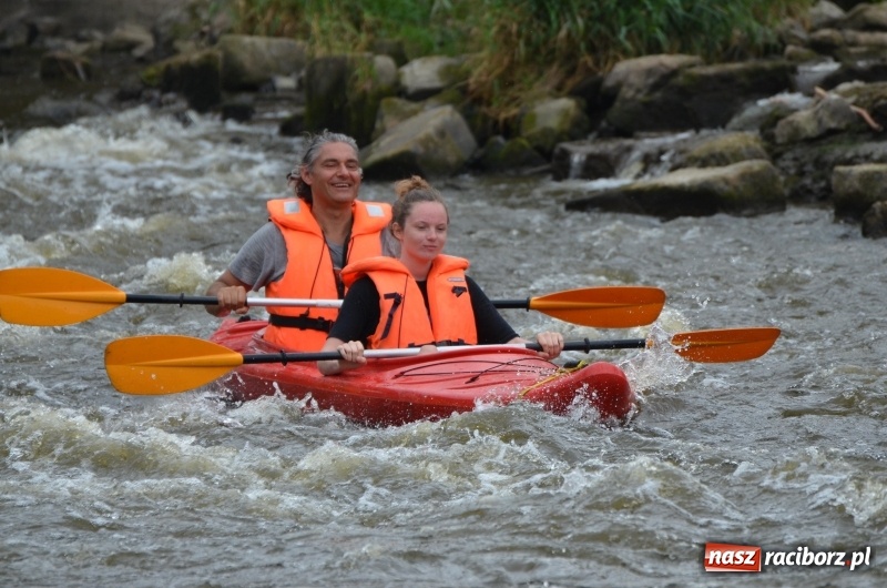 Zdjęcie w galerii na portalu naszraciborz.pl: Z nurtem Odry i w górę Ulgi, czyli spływ kajakowy Pętlą Diabeusza wiadomości z regionu
