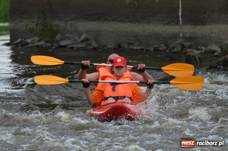 Zdjęcie w galerii na portalu naszraciborz.pl: Z nurtem Odry i w górę Ulgi, czyli spływ kajakowy Pętlą Diabeusza wiadomości z regionu