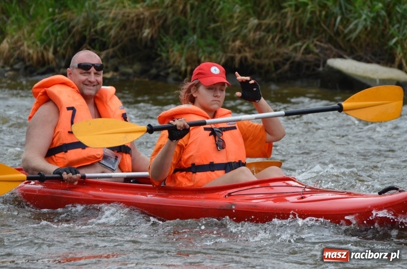 Zdjęcie w galerii na portalu naszraciborz.pl: Z nurtem Odry i w górę Ulgi, czyli spływ kajakowy Pętlą Diabeusza wiadomości z regionu