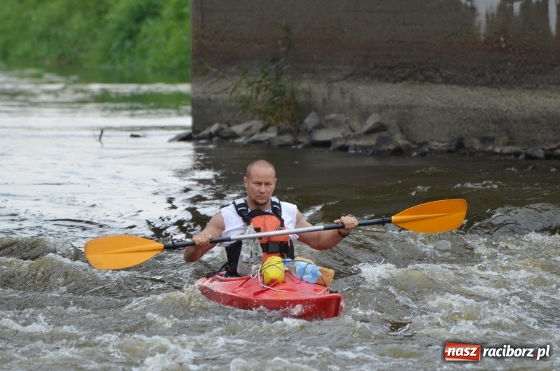 Zdjęcie w galerii na portalu naszraciborz.pl: Z nurtem Odry i w górę Ulgi, czyli spływ kajakowy Pętlą Diabeusza wiadomości z regionu