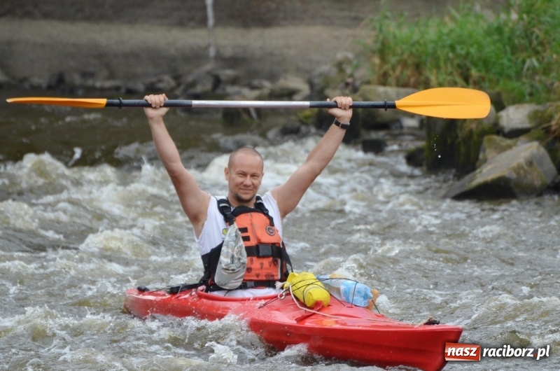 Zdjęcie w galerii na portalu naszraciborz.pl: Z nurtem Odry i w górę Ulgi, czyli spływ kajakowy Pętlą Diabeusza wiadomości z regionu