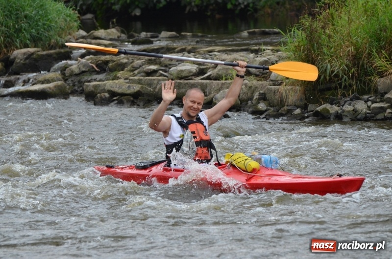 Zdjęcie w galerii na portalu naszraciborz.pl: Z nurtem Odry i w górę Ulgi, czyli spływ kajakowy Pętlą Diabeusza wiadomości z regionu