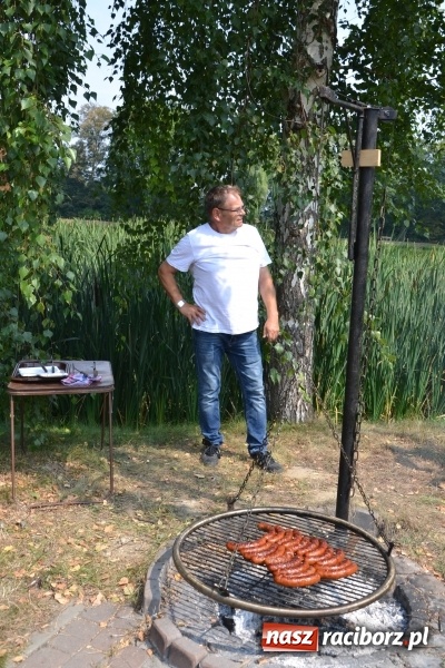 Zdjęcie w galerii na portalu naszraciborz.pl: Na tworkowskim Trzecioku wędkowali emeryci  wiadomości z regionu