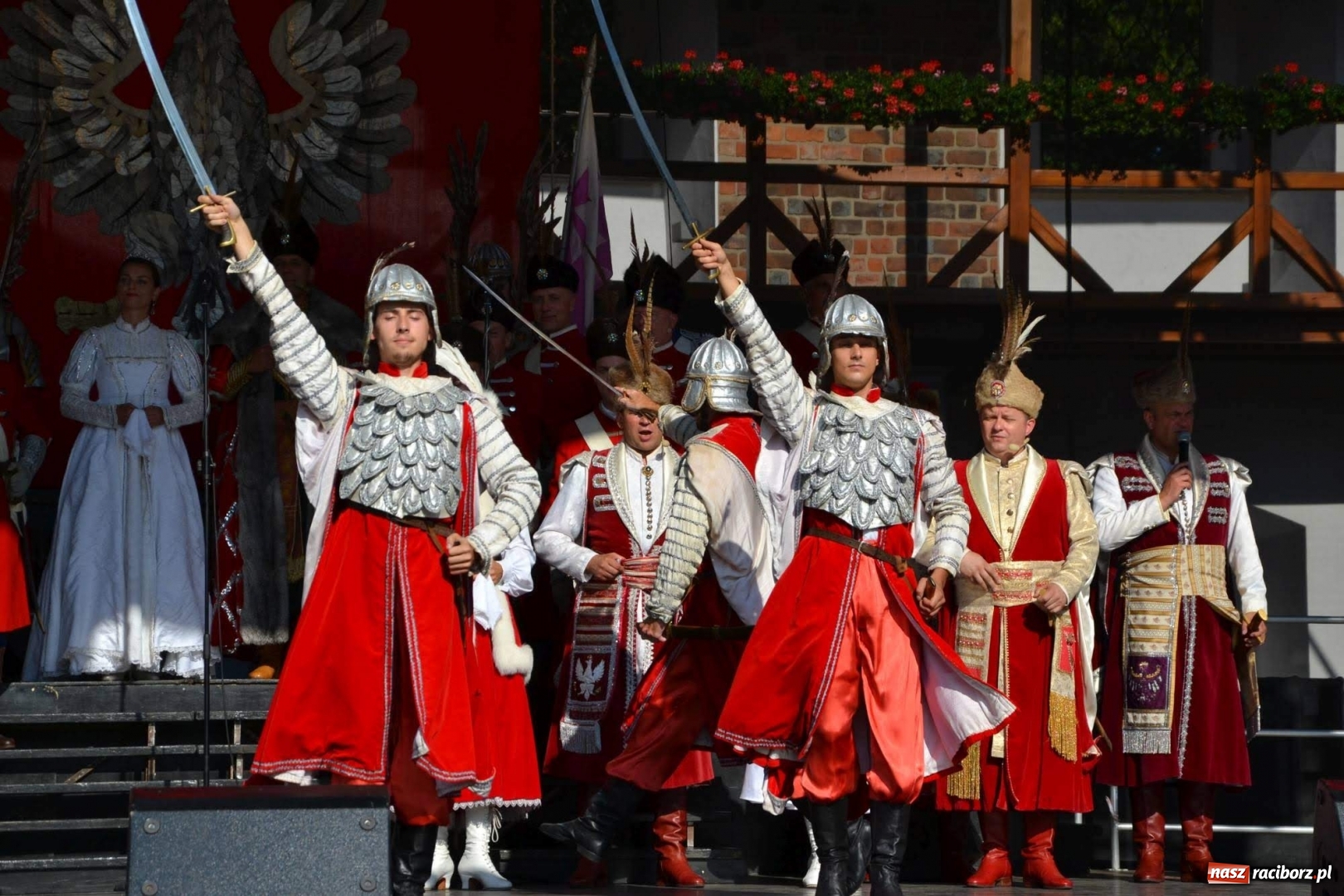 Zdjęcie w galerii na portalu naszraciborz.pl: Reprezentacyjny Zespół Artystyczny Wojska Polskiego wystąpił na Zamku Piastowskim wiadomości z regionu
