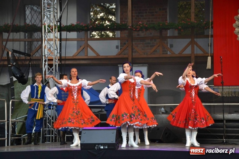 Zdjęcie w galerii na portalu naszraciborz.pl: Reprezentacyjny Zespół Artystyczny Wojska Polskiego wystąpił na Zamku Piastowskim wiadomości z regionu