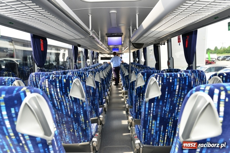 Zdjęcie w galerii na portalu naszraciborz.pl: Eko-Okna. Firma zakupiła sześć nowych mercedesów  wiadomości z regionu