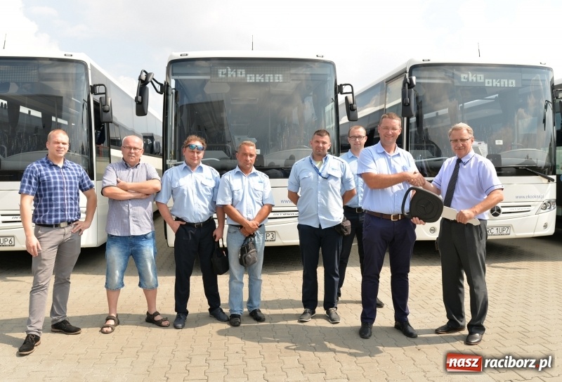 Zdjęcie w galerii na portalu naszraciborz.pl: Eko-Okna. Firma zakupiła sześć nowych mercedesów  wiadomości z regionu