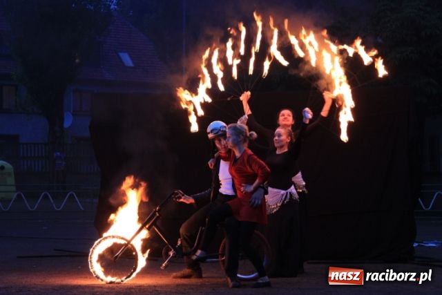Zdjęcie w galerii na portalu naszraciborz.pl: Studenci bawili się na rockowo wiadomości z regionu
