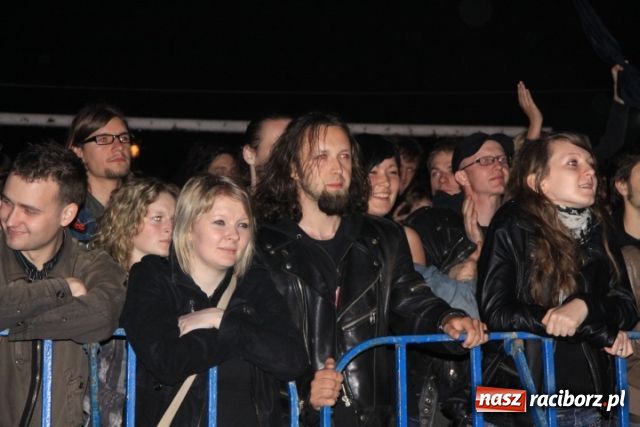 Zdjęcie w galerii na portalu naszraciborz.pl: Studenci bawili się na rockowo wiadomości z regionu