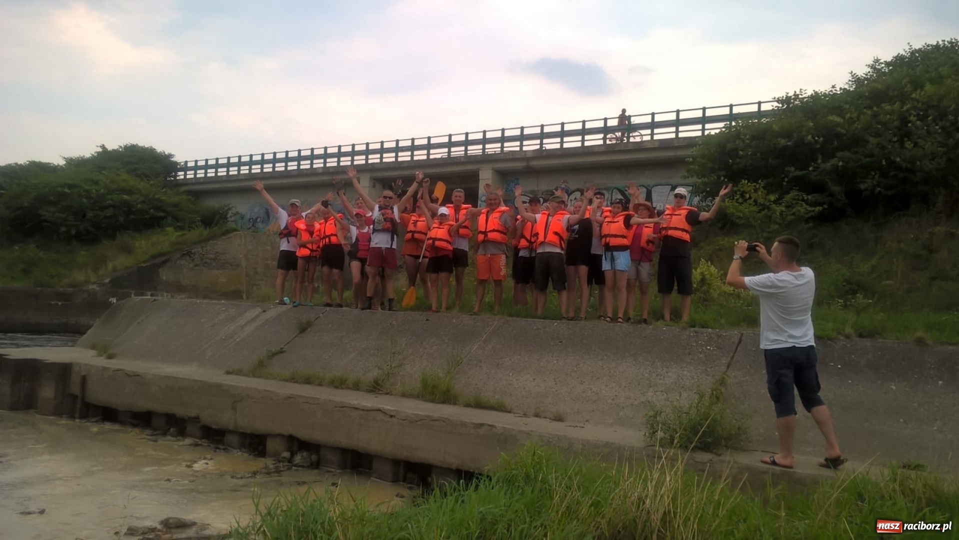 Zdjęcie w galerii na portalu naszraciborz.pl: Wakacje dla odkrywców. Odra na wysokości Płoni  wiadomości z regionu