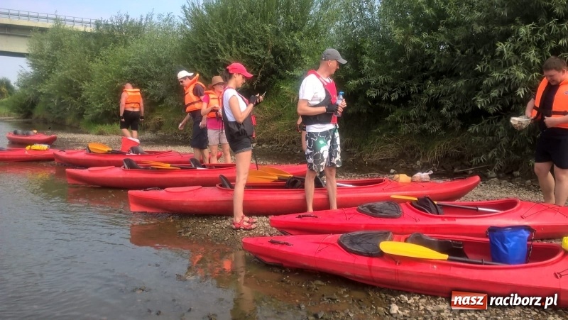 Zdjęcie w galerii na portalu naszraciborz.pl: Wakacje dla odkrywców. Odra na wysokości Płoni  wiadomości z regionu