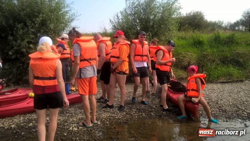 Zdjęcie w galerii na portalu naszraciborz.pl: Wakacje dla odkrywców. Odra na wysokości Płoni  wiadomości z regionu