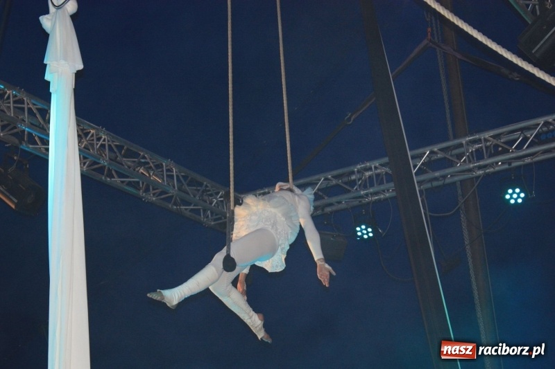 Zdjęcie w galerii na portalu naszraciborz.pl: Pippi ściągnęła tłumy do namiotu cyrkowego w Krzanowicach wiadomości z regionu