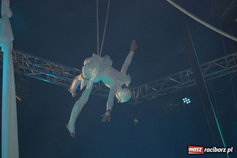 Zdjęcie w galerii na portalu naszraciborz.pl: Pippi ściągnęła tłumy do namiotu cyrkowego w Krzanowicach wiadomości z regionu