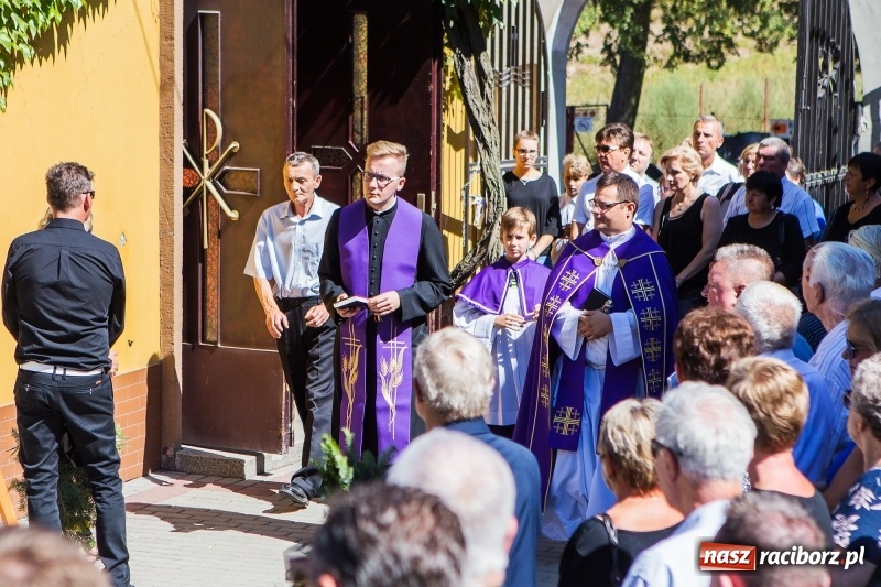 Zdjęcie w galerii na portalu naszraciborz.pl: Na cmentarzu Jeruzalem pożegnano śp. Alfreda Chrobaka, seniora raciborskich piekarzy wiadomości z regionu
