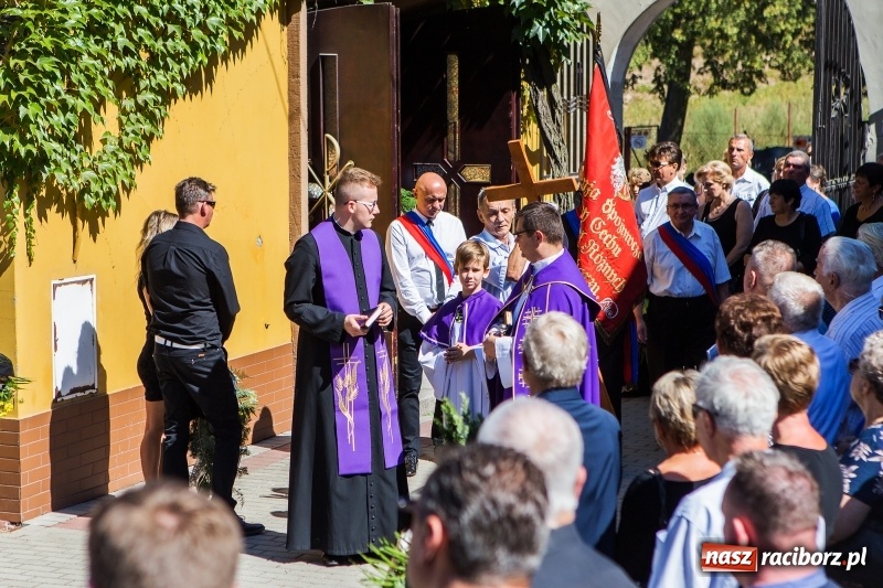 Zdjęcie w galerii na portalu naszraciborz.pl: Na cmentarzu Jeruzalem pożegnano śp. Alfreda Chrobaka, seniora raciborskich piekarzy wiadomości z regionu