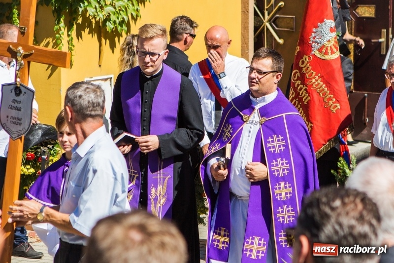 Zdjęcie w galerii na portalu naszraciborz.pl: Na cmentarzu Jeruzalem pożegnano śp. Alfreda Chrobaka, seniora raciborskich piekarzy wiadomości z regionu