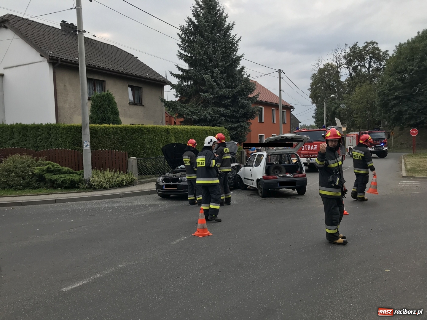 Zdjęcie w galerii na portalu naszraciborz.pl: Kolejne zderzenie w Pawłowie. Ludzie mówią, że będą kolejne!  wiadomości z regionu