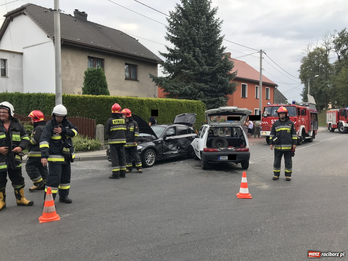 Zdjęcie w galerii na portalu naszraciborz.pl: Kolejne zderzenie w Pawłowie. Ludzie mówią, że będą kolejne!  wiadomości z regionu