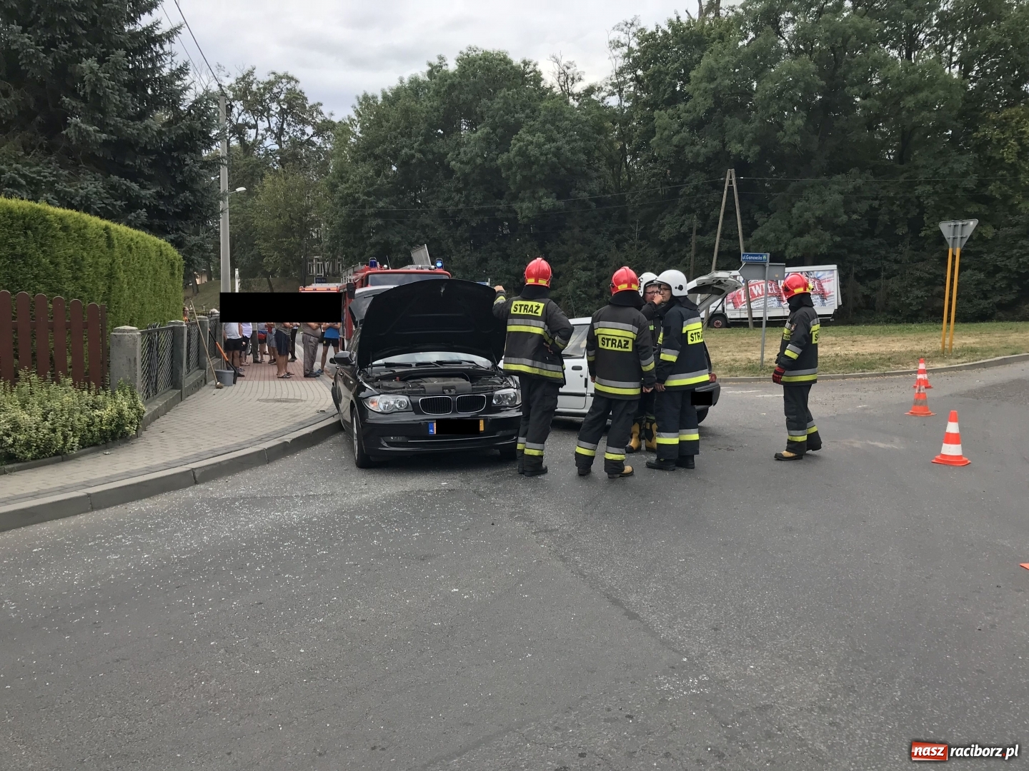Zdjęcie w galerii na portalu naszraciborz.pl: Kolejne zderzenie w Pawłowie. Ludzie mówią, że będą kolejne!  wiadomości z regionu