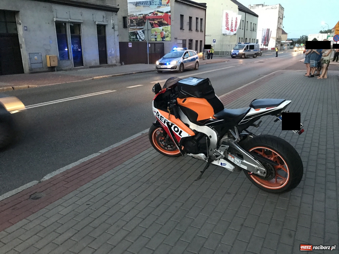 Zdjęcie w galerii na portalu naszraciborz.pl: Pijany w sztok wszedł pod motor na Głubczyckiej  wiadomości z regionu