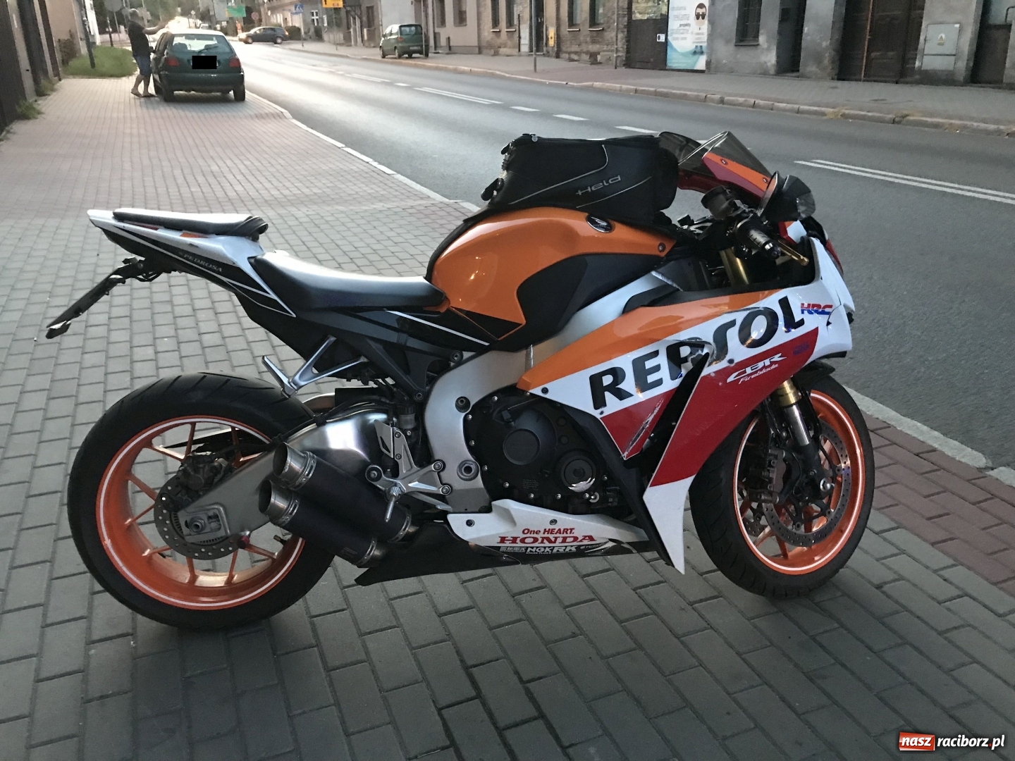 Zdjęcie w galerii na portalu naszraciborz.pl: Pijany w sztok wszedł pod motor na Głubczyckiej  wiadomości z regionu