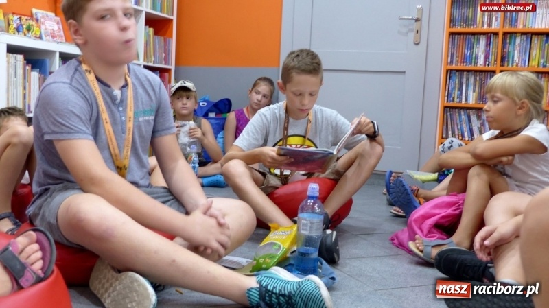 Zdjęcie w galerii na portalu naszraciborz.pl: Afrobajanie w raciborskiej bibliotece wiadomości z regionu