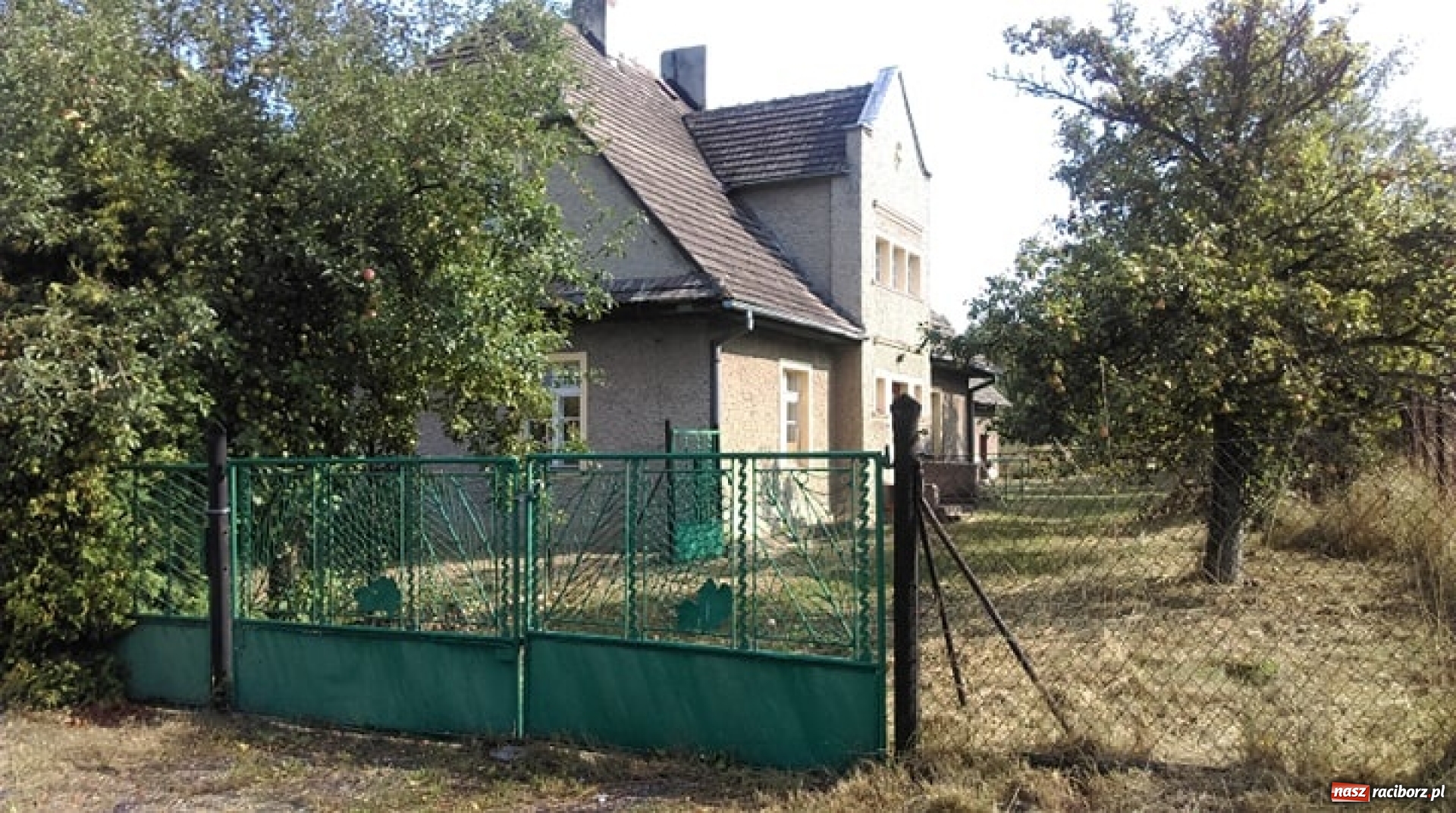 Zdjęcie w galerii na portalu naszraciborz.pl: Gmina sprzedaje architektoniczną perełkę z lat. 30. Nie żąda wiele wiadomości z regionu