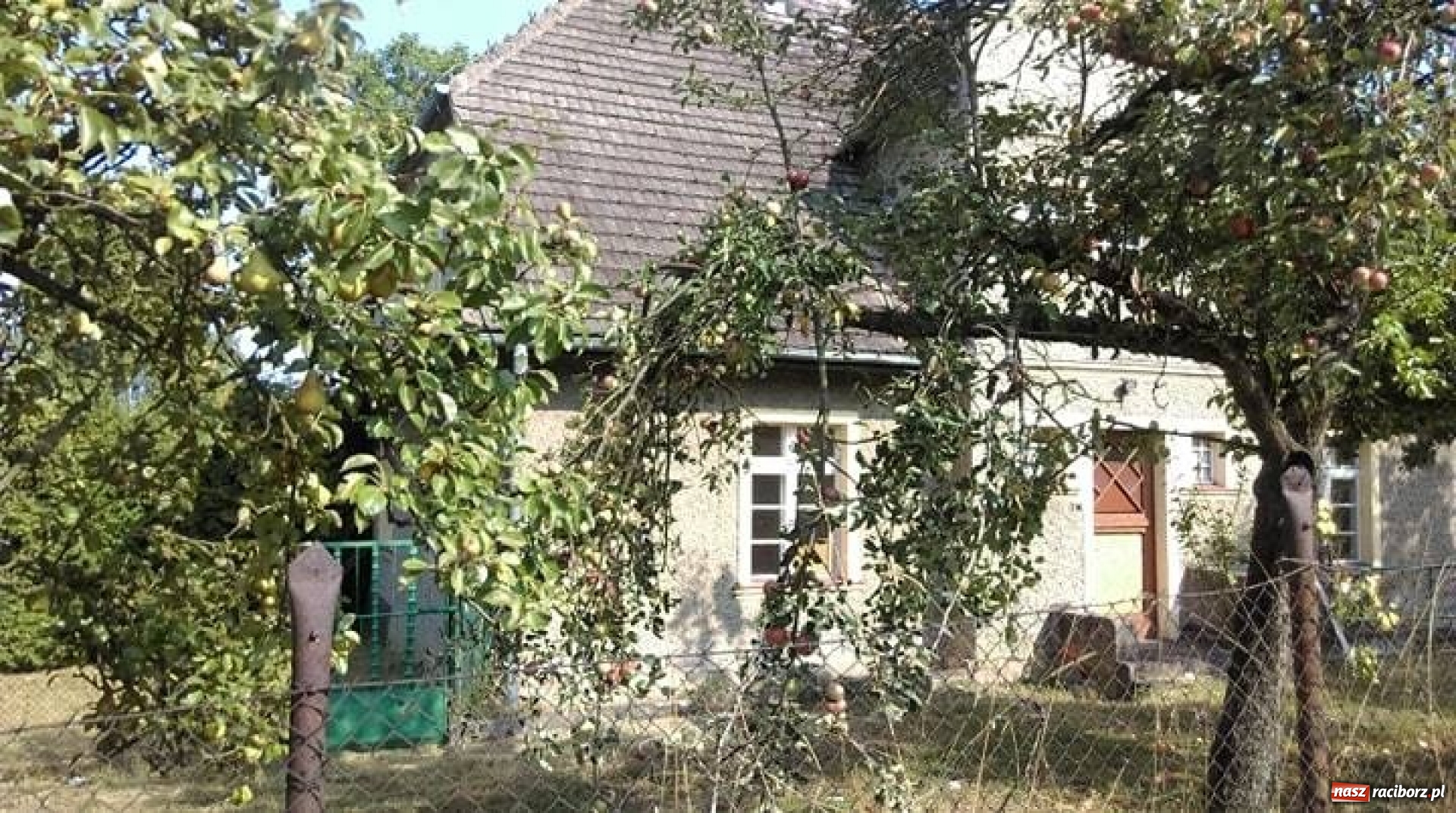 Zdjęcie w galerii na portalu naszraciborz.pl: Gmina sprzedaje architektoniczną perełkę z lat. 30. Nie żąda wiele wiadomości z regionu