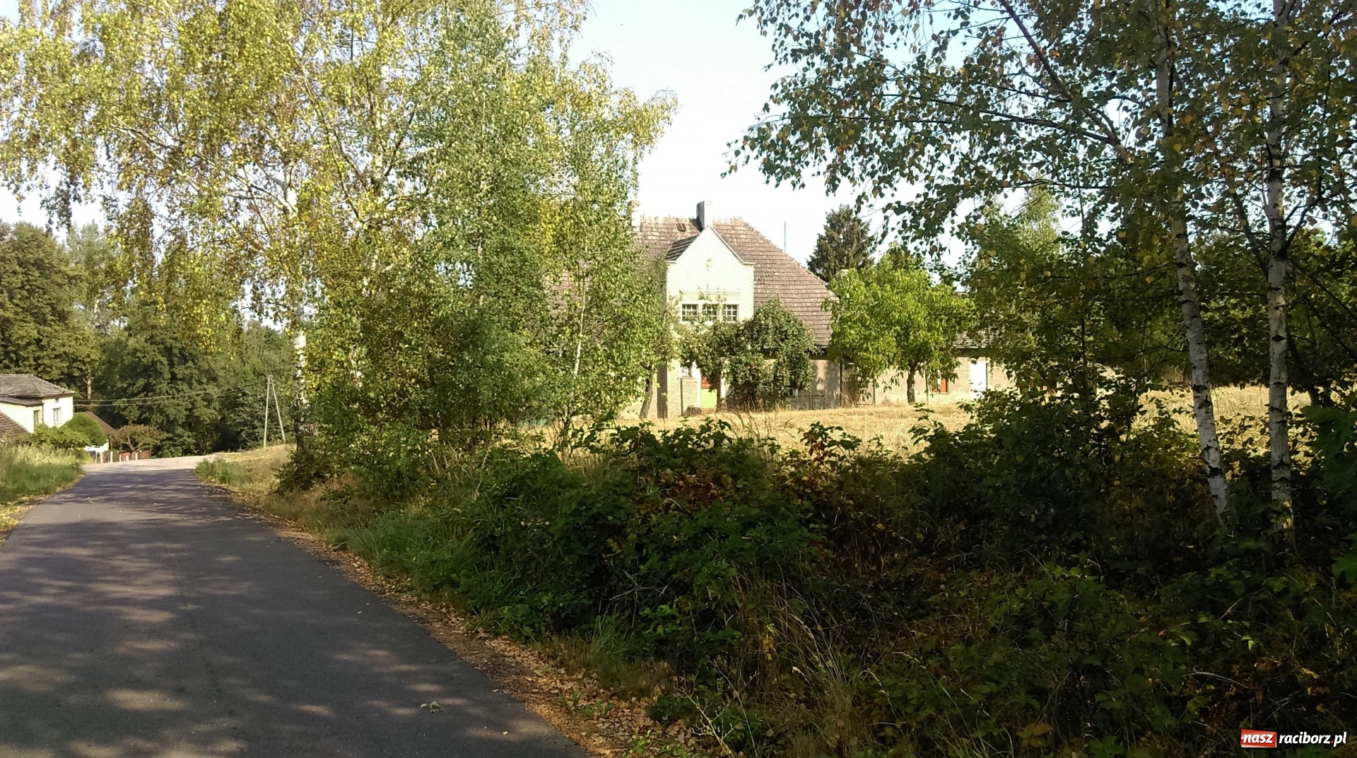 Zdjęcie w galerii na portalu naszraciborz.pl: Gmina sprzedaje architektoniczną perełkę z lat. 30. Nie żąda wiele wiadomości z regionu