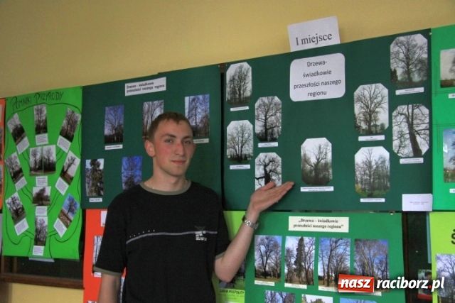 Zdjęcie w galerii na portalu naszraciborz.pl: Fotografowali stare drzewa wiadomości z regionu