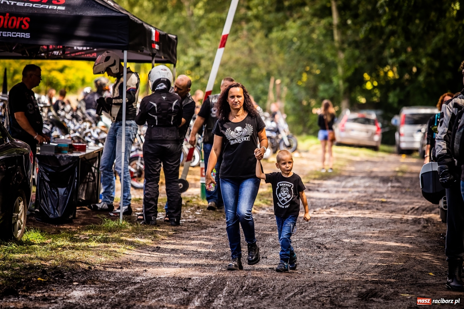 Zdjęcie w galerii na portalu naszraciborz.pl: Parada ulicami miasta w ramach zlotu motocyklowego w Pszowie wiadomości z regionu