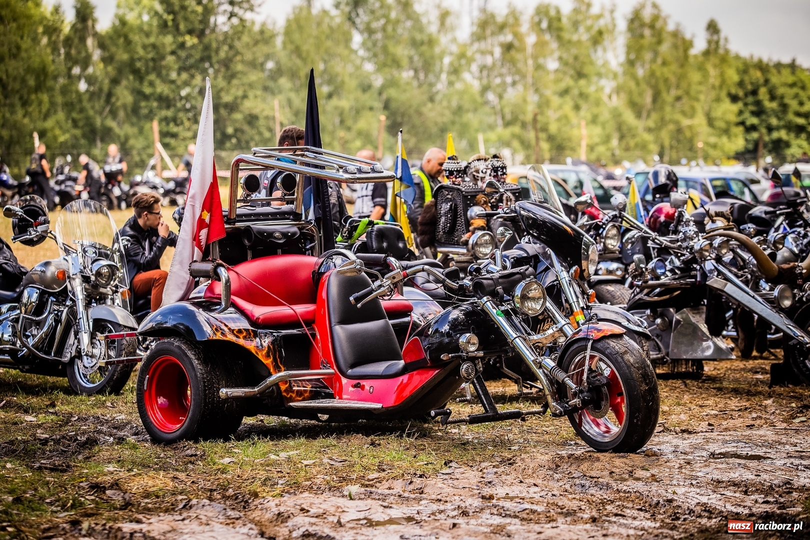 Zdjęcie w galerii na portalu naszraciborz.pl: Parada ulicami miasta w ramach zlotu motocyklowego w Pszowie wiadomości z regionu