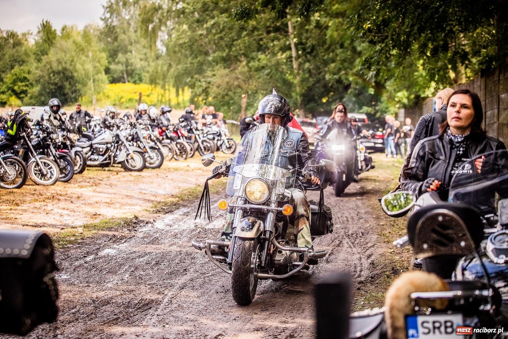 Zdjęcie w galerii na portalu naszraciborz.pl: Parada ulicami miasta w ramach zlotu motocyklowego w Pszowie wiadomości z regionu