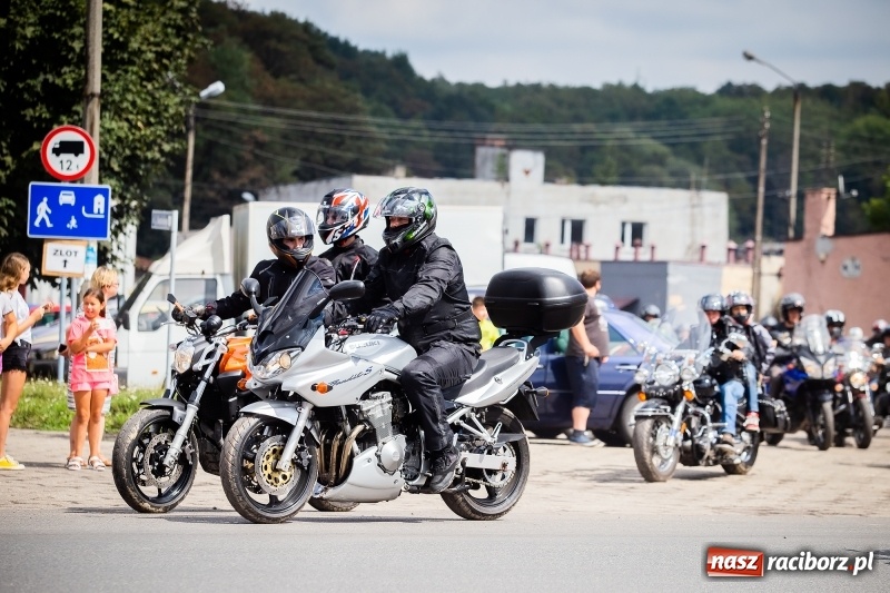 Zdjęcie w galerii na portalu naszraciborz.pl: Parada ulicami miasta w ramach zlotu motocyklowego w Pszowie wiadomości z regionu