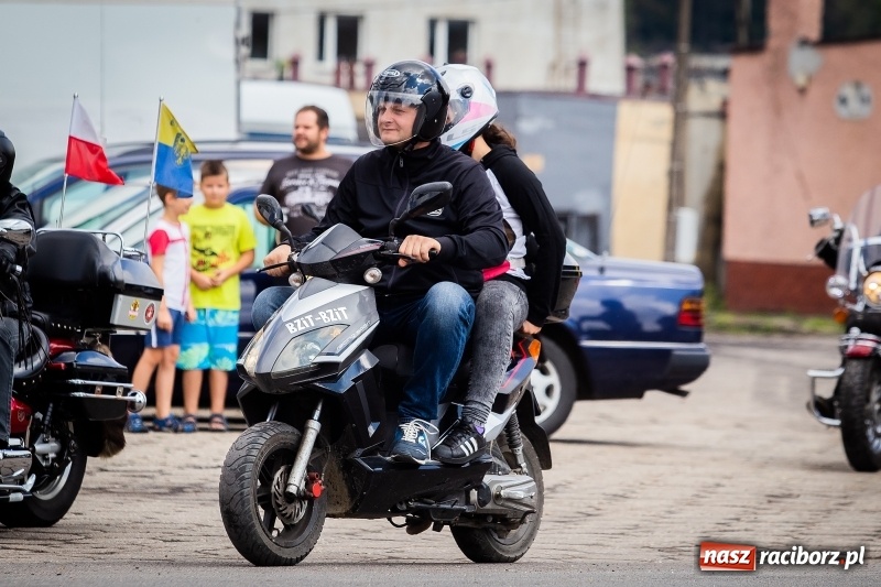 Zdjęcie w galerii na portalu naszraciborz.pl: Parada ulicami miasta w ramach zlotu motocyklowego w Pszowie wiadomości z regionu