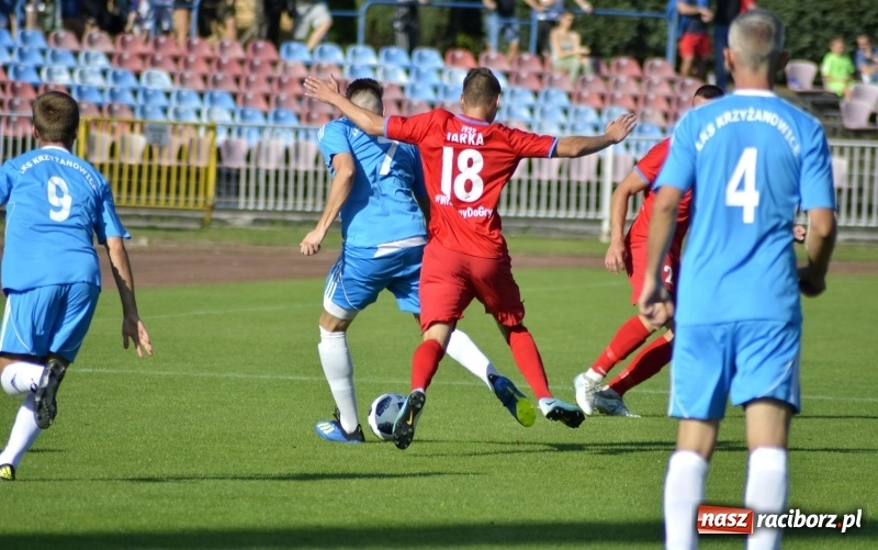 Zdjęcie w galerii na portalu naszraciborz.pl: Ruszył piłkarski sezon 2018/2019. Patryk Dudziński katem Krzyżanowic wiadomości z regionu