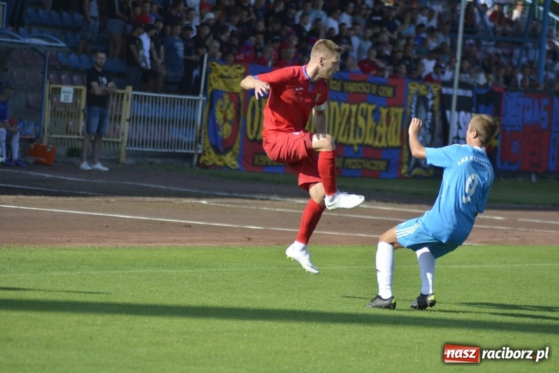 Zdjęcie w galerii na portalu naszraciborz.pl: Ruszył piłkarski sezon 2018/2019. Patryk Dudziński katem Krzyżanowic wiadomości z regionu