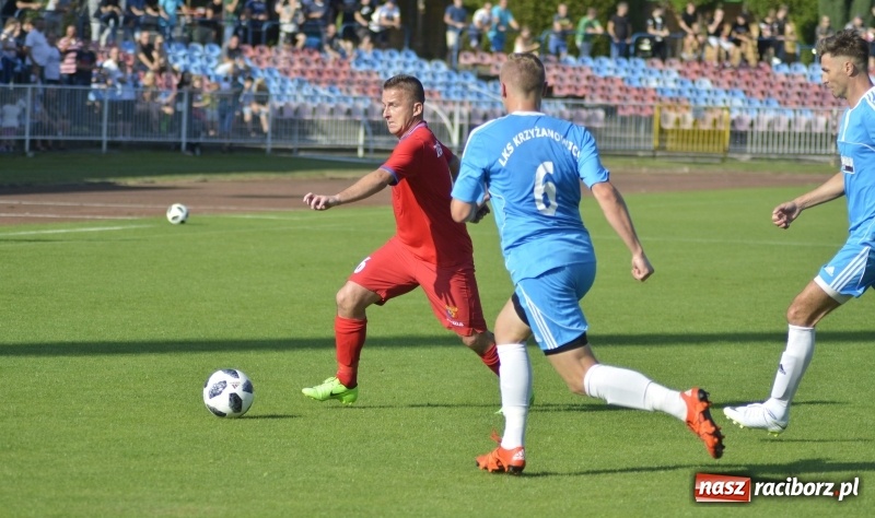 Zdjęcie w galerii na portalu naszraciborz.pl: Ruszył piłkarski sezon 2018/2019. Patryk Dudziński katem Krzyżanowic wiadomości z regionu