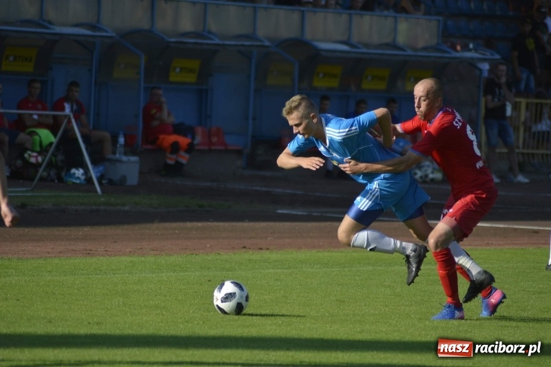 Zdjęcie w galerii na portalu naszraciborz.pl: Ruszył piłkarski sezon 2018/2019. Patryk Dudziński katem Krzyżanowic wiadomości z regionu