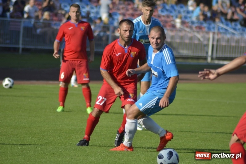 Zdjęcie w galerii na portalu naszraciborz.pl: Ruszył piłkarski sezon 2018/2019. Patryk Dudziński katem Krzyżanowic wiadomości z regionu