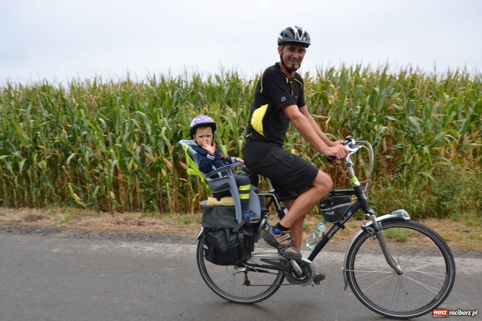 Zdjęcie w galerii na portalu naszraciborz.pl: Krzyżanowice. Gminny rajd rowerowy z firmą Alas Utex  wiadomości z regionu