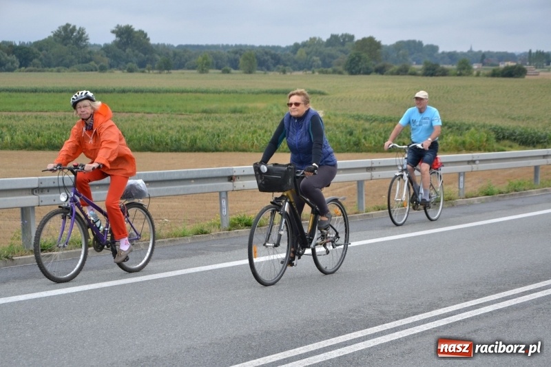 Zdjęcie w galerii na portalu naszraciborz.pl: Krzyżanowice. Gminny rajd rowerowy z firmą Alas Utex  wiadomości z regionu