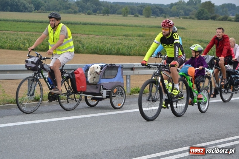 Zdjęcie w galerii na portalu naszraciborz.pl: Krzyżanowice. Gminny rajd rowerowy z firmą Alas Utex  wiadomości z regionu